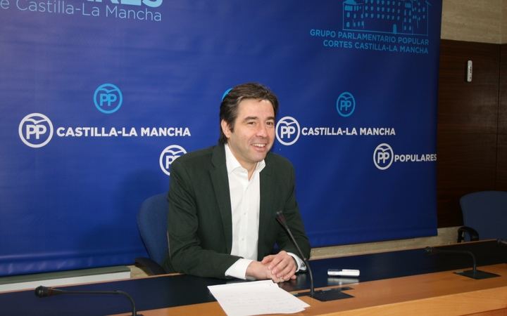 Robisco denuncia que “Page se dedique ahora a aprobar por decreto, al estilo de Sánchez, lo que no ha sido capaz de cumplir en cuatro años”