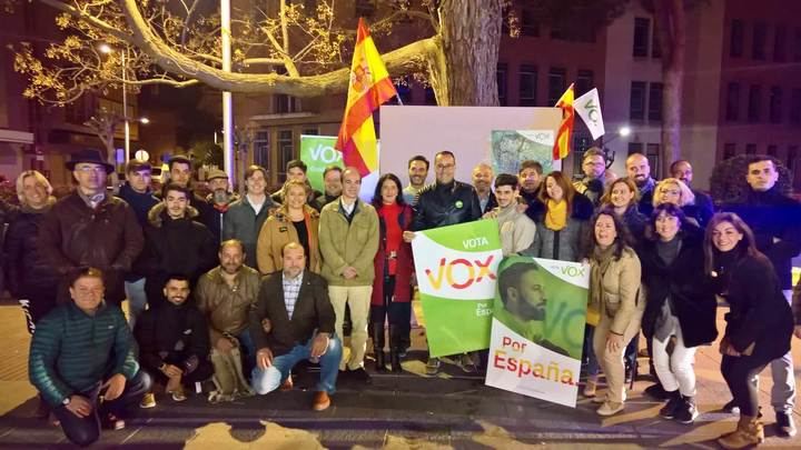 VOX Guadalajara ha comenzado la campaña electoral en la plaza del Jardinillo