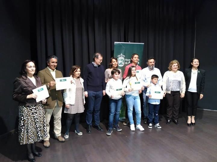 La Biblioteca de Alovera presenta un libro con los mejores relatos de sus 10 años de Certamen Internacional