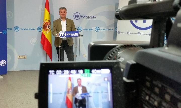 Esteban advierte que el PP “es la única alternativa a un PSOE que destruye empleo y que quiere romper España”