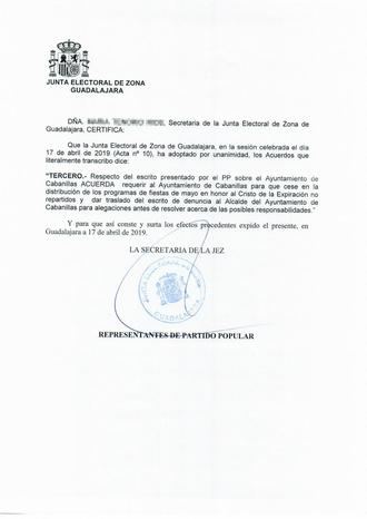 La Junta Electoral obliga a Salinas a retirar el programa de las fiestas de mayo de Cabanillas por hacer propaganda