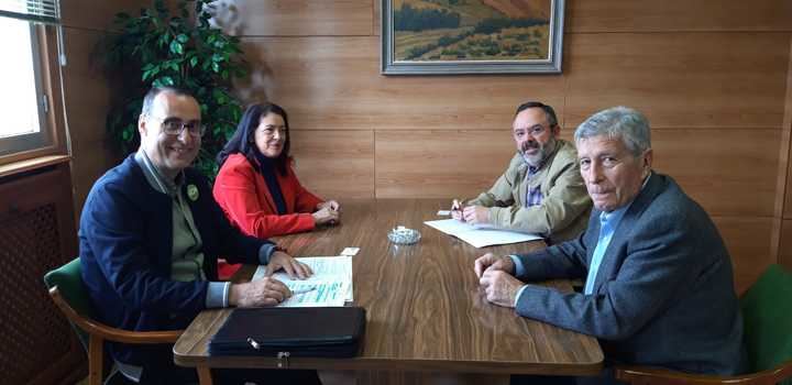 Antonio de Miguel traslada a los responsables de APAG una amplia batería de medidas que VOX