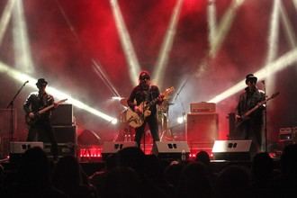 Noche de viejos rockeros en las Fiestas del Cristo de Cabanillas