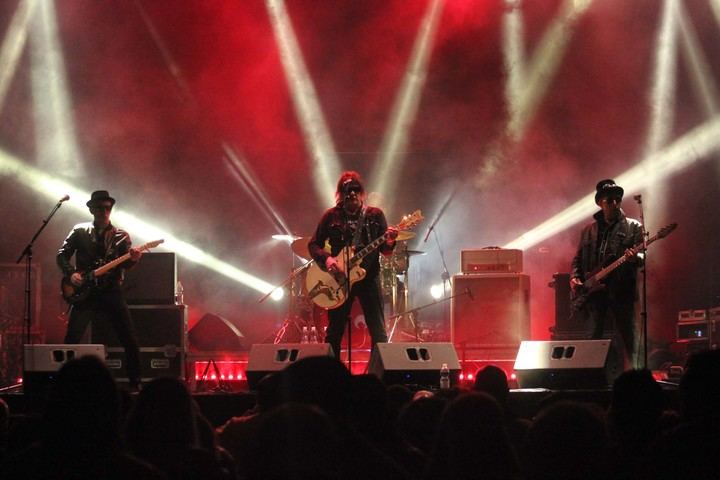 Noche de viejos rockeros en las Fiestas del Cristo de Cabanillas