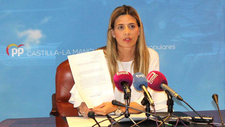 El PP registra en las Cortes regionales su solicitud formal de un debate público entre Paco Núñez y García-Page
