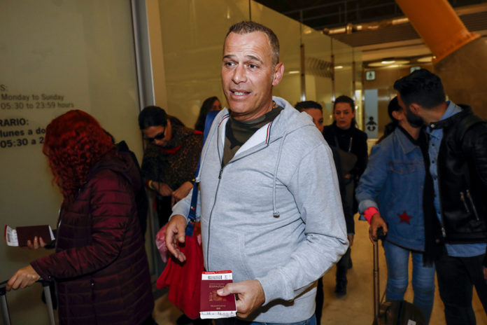 SEMANA Carlos Lozano debe cuidar su injerto capilar en Supervivientes