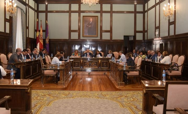 El pleno de la Diputación aprueba un plan de 3 millones para inversiones en municipios afectados por la despoblación