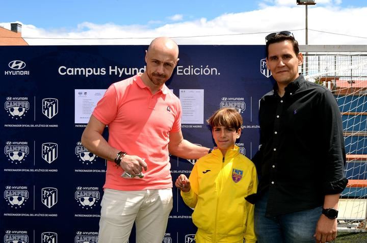 CD Salesianos y Santón Oliva sortean la beca para vivir una semana como un jugador del Atlético de Madrid