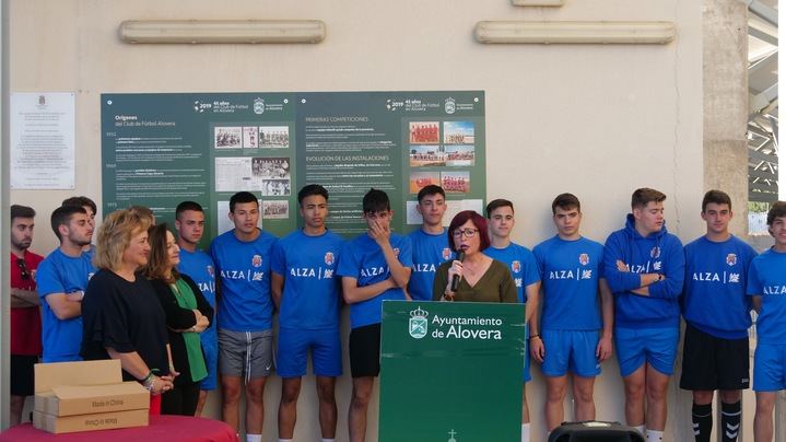 Inaugurada una exposición con motivo del 45 aniversario de la fundación del Club de Fútbol Alovera