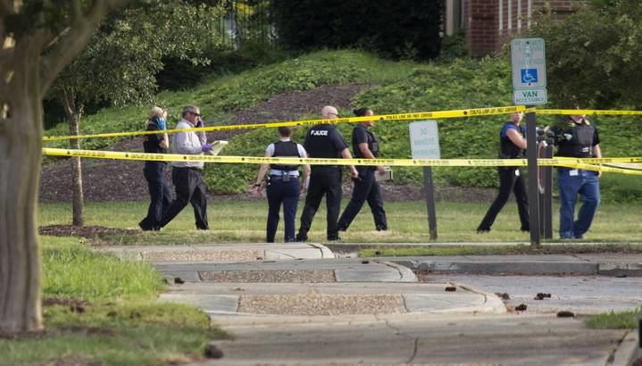 Un funcionario municipal provoca un tiroteo con la muerte de al menos 13 pesonas y 4 heridos en Virginia