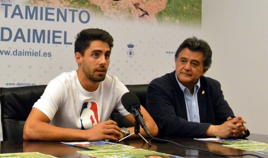 El tercer campus de fútbol Rubén Sobrino amplía horarios y espacios