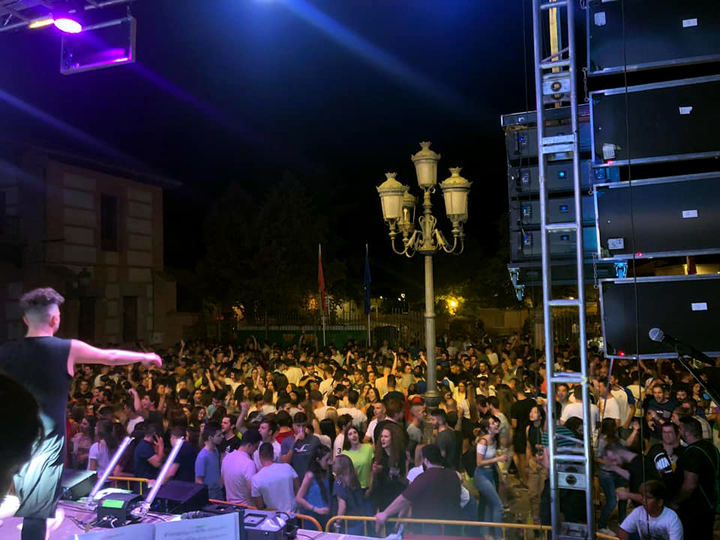 Masiva afluencia de público durante las fiestas de San Pedro en Yunquera de Henares