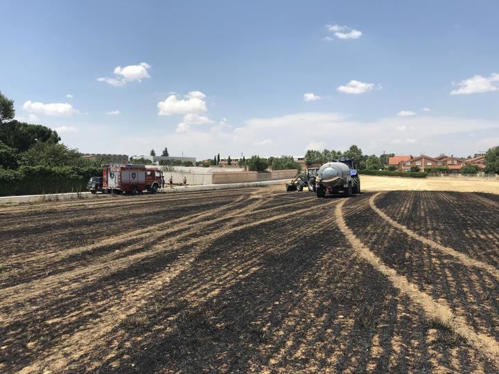 La rápida intervención de los agricultores de Pozo de Guadalajara evita que un incendio pase a mayores cerca del barrio de Montepozo
