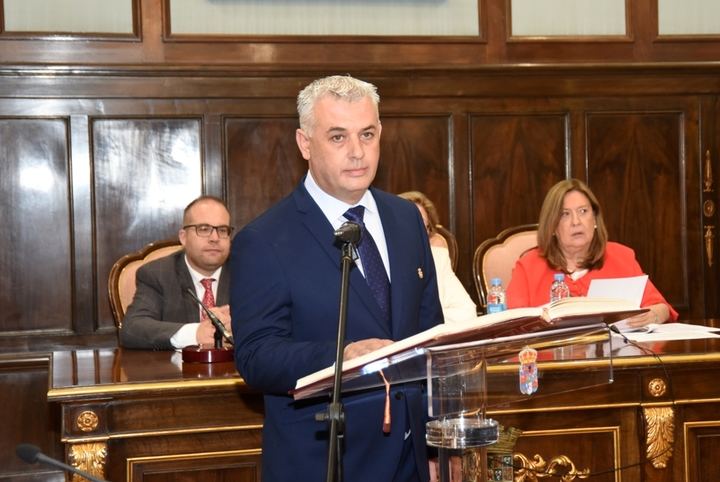 El socialista José Luis Vega es elegido presidente de la Diputación de Guadalajara gracias al apoyo de Ciudadanos