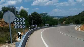 Carreteras del Estado mejora la señalización de la N-204 a su paso por Pareja