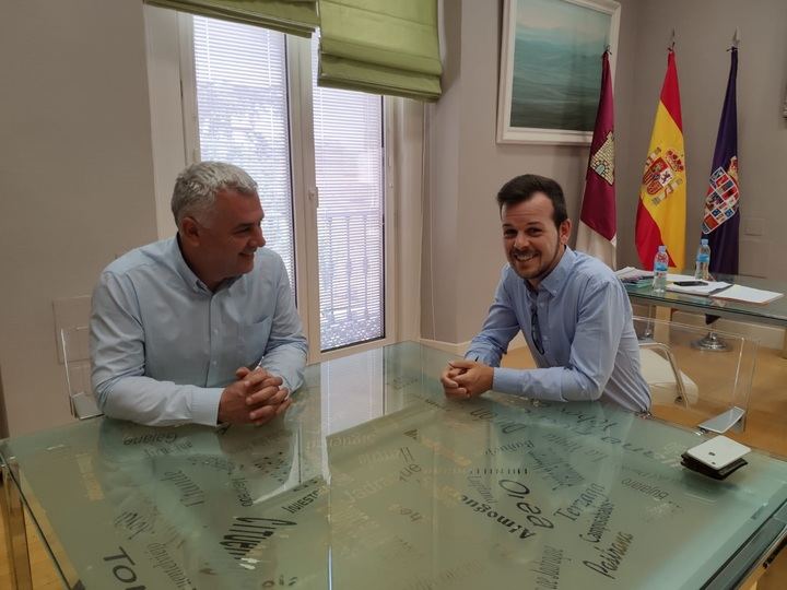 José Luis Vega recibe al presidente de ToroMundial