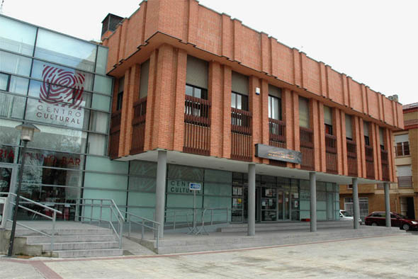 El nuevo alumnado de los talleres municipales de Cultura de Azuqueca ya puede formalizar la matrícula para el próximo curso