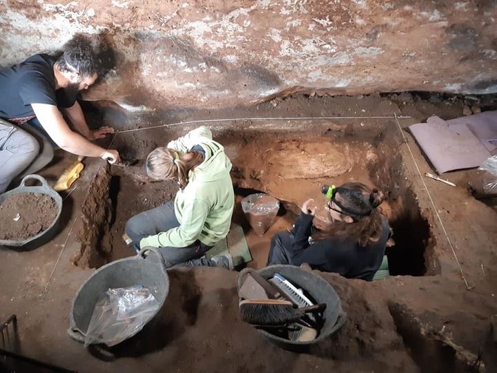 Finaliza un nuevo periodo de investigación en la Cueva de Los Casares