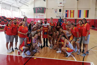 Azuqueca acoge a la Selección Nacional de baloncesto U16 femenina