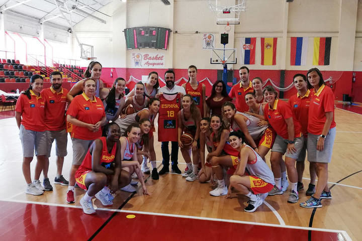 Azuqueca acoge a la Selección Nacional de baloncesto U16 femenina