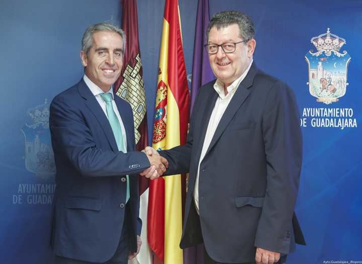 El Ayuntamiento de Guadalajara renueva su compromiso con Caixabank para la celebración del Día de la Bicicleta