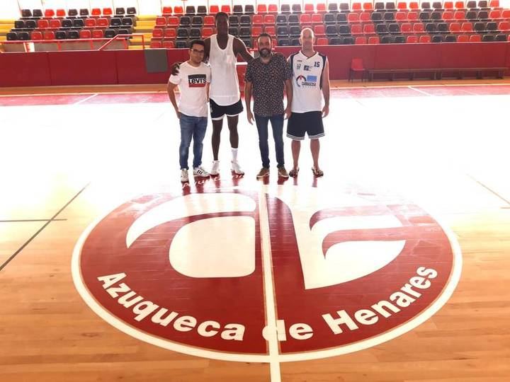 El alcalde y el concejal de Retos Deportivos felicitan al azudense Usman Garuba por el Campeonato Europeo