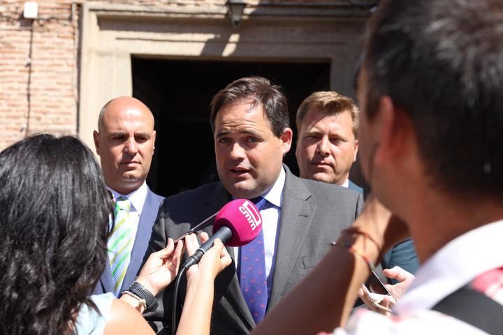 Núñez reclama una bajada generalizada de impuestos al estilo de la que propone Díaz Ayuso en Madrid para evitar la huida de empresas y capitales