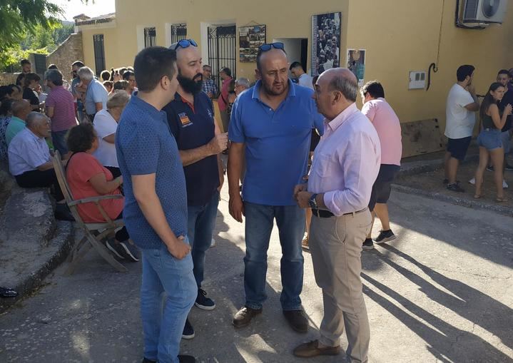 José Manuel Latre resalta la labor y compromiso de los vecinos de Huetos con el proyecto Karangasso