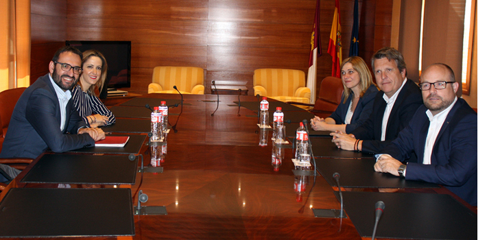 Aseguran que los dirigentes de Ciudadanos están avergonzados por decepcionar a sus votantes al echarse en brazos del PSOE en Castilla-La Mancha