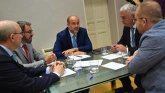 El socialista Guijarro apuesta en Guadalajara por la colaboración institucional para luchar contra la brecha digital y financiera