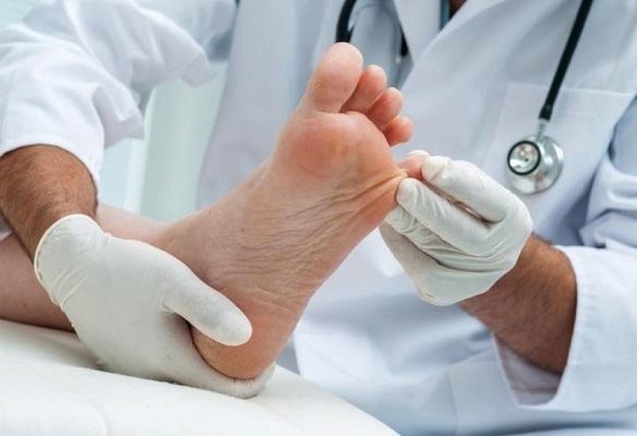 Los podólogos le dicen a la Consejería de Sanidad que no de a entender que un servicio es gratuito cuando no es así