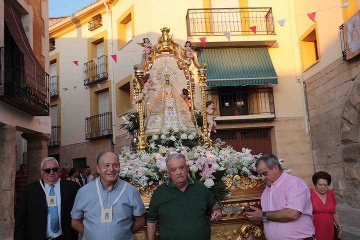 Almonacid de Zorita vivió ayer el día grande de su fiesta patronal en honor a la Virgen de la Luz