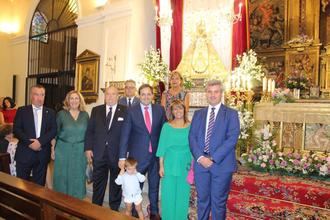 Paco Núñez asiste a la misa mayor en honor a la Virgen de la Antigua en El Casar