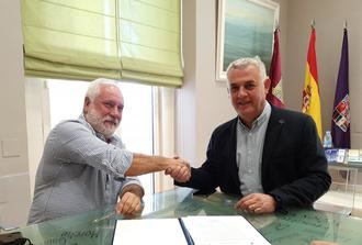 La Diputación de Guadalajara aporta 6.000 euros para señalizar 125 km de ruta senderista en el Alto Tajo