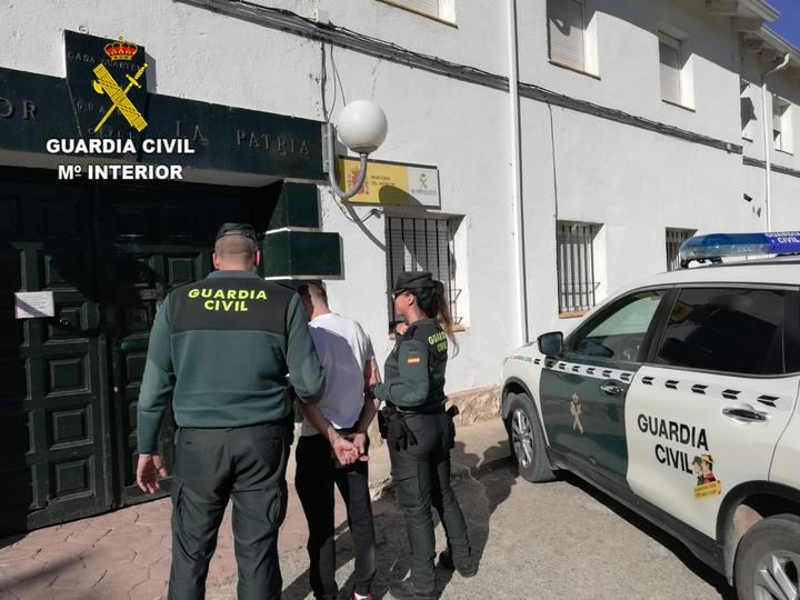 La Guardia Civil detiene a una persona en Torija por robo en áreas de servicio de la A2