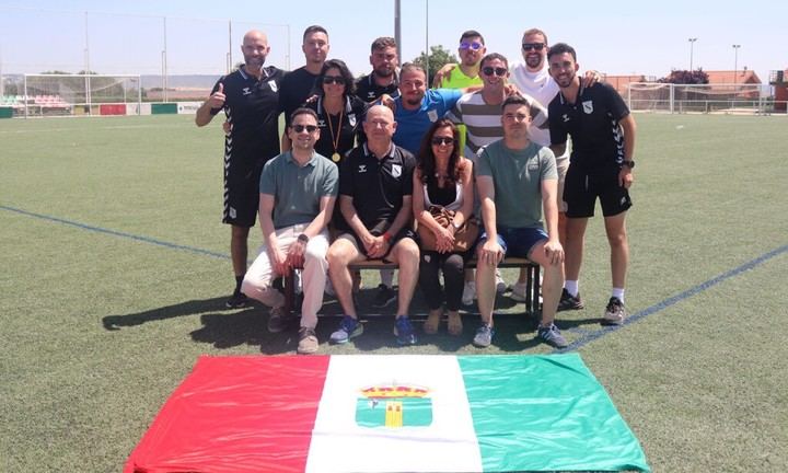 Cerca de 150 niñas participan en el III Trofeo Ambrona de fútbol femenino bajo el calor intenso