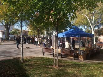 Los vecinos de Azuqueca continúan descubriendo su comercio de proximidad