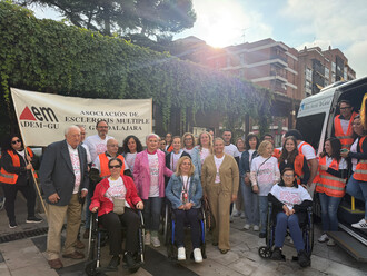 El Ayuntamiento de Guadalajara se suma a ADEMGU para dar visibilidad a la esclerosis múltiple y acompañar a las familias
