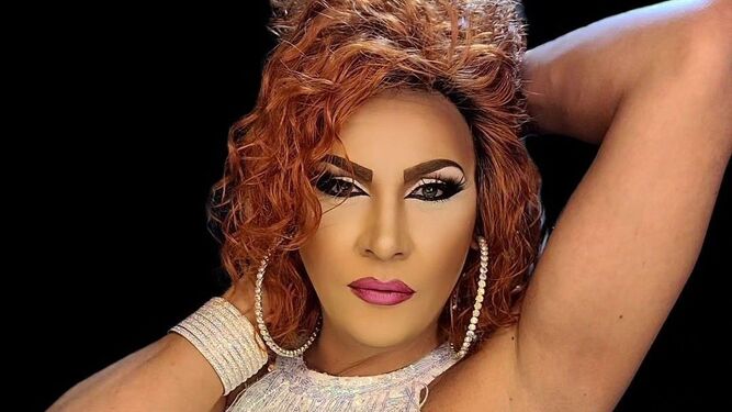 La drag queen Afrodiziack muere en plena actuación en un escenario de Torremolinos