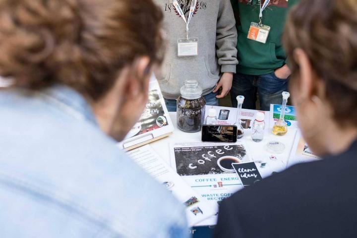UN APLAUSO : El Colegio Agustinos Recoletos de Guadalajara pasa a la semifinal del II Certamen Tecnológico Efigy de Fundación Naturgy