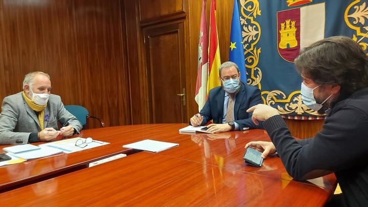 AIKE vuelve a reunirse con la JCCM para hablar de temas de competencia regional en Guadalajara