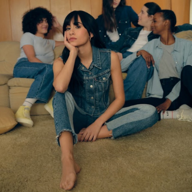 No te pierdas lo último de Aitana con Levi's