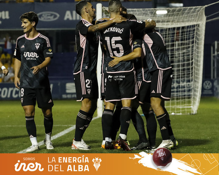 Primer triunfo del Alba como visitante en un intenso choque en Alcorcón