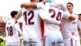 Un equipo de película : El Alba se impone en un partido repleto de emoción y goles