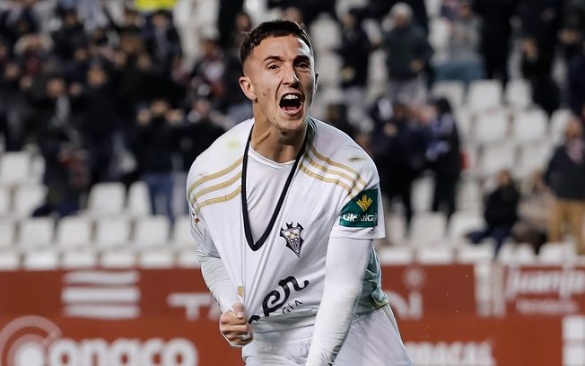 Punto para el Alba que sigue sumando sensaciones