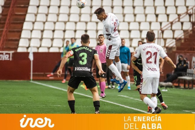 El Alba de Aritz mantiene la condición de invicto en el Belmonte