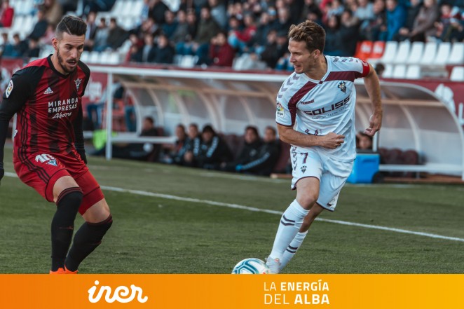 El Alba golpeó más veces pero el Mirandés lo hizo con más fuerza