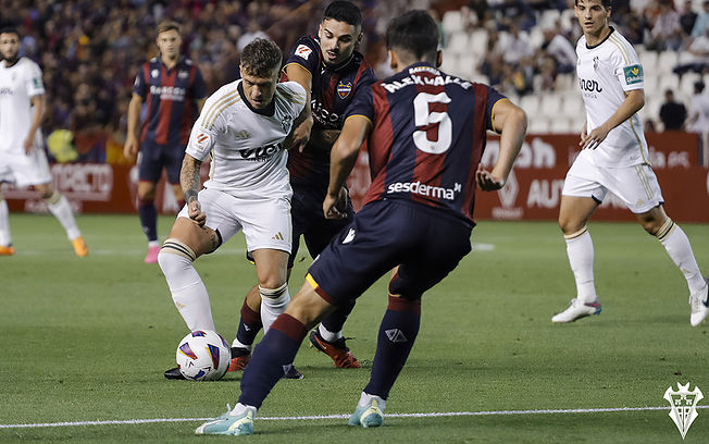 El Albacete cae en Oviedo (3-0) en una noche...para olvidar