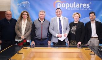 Los alcaldes del PP denuncian que el campo castellano-manchego está peor que nunca por las nefastas políticas de los socialistas Sánchez y Page