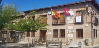 El alcalde de Fontanar decide gastar más en su liberación y en la de uno de sus concejales mientras que en el Ayuntamiento no hay personal para atender a los vecinos